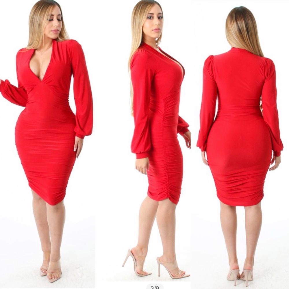 Elegant Red Women's Ruched Dress